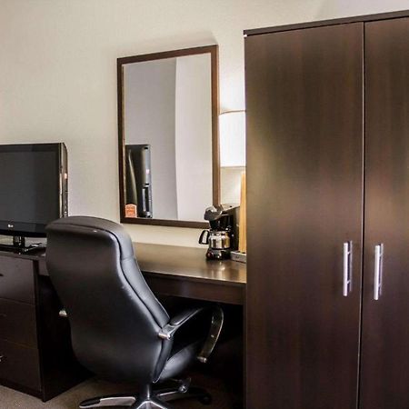 Sleep Inn Geistown Екстериор снимка