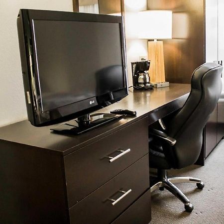 Sleep Inn Geistown Екстериор снимка
