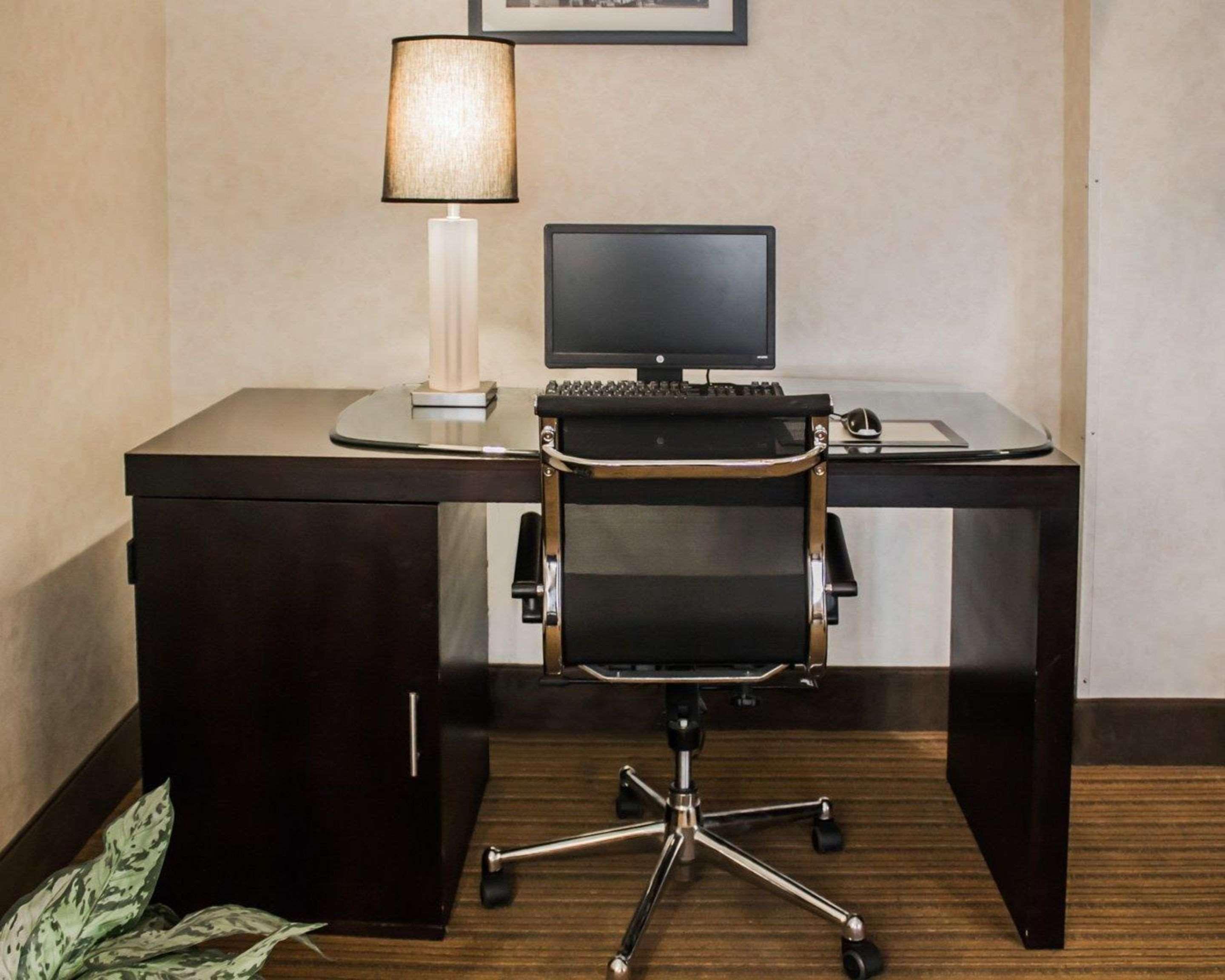 Sleep Inn Geistown Екстериор снимка