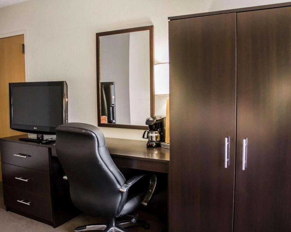 Sleep Inn Geistown Екстериор снимка