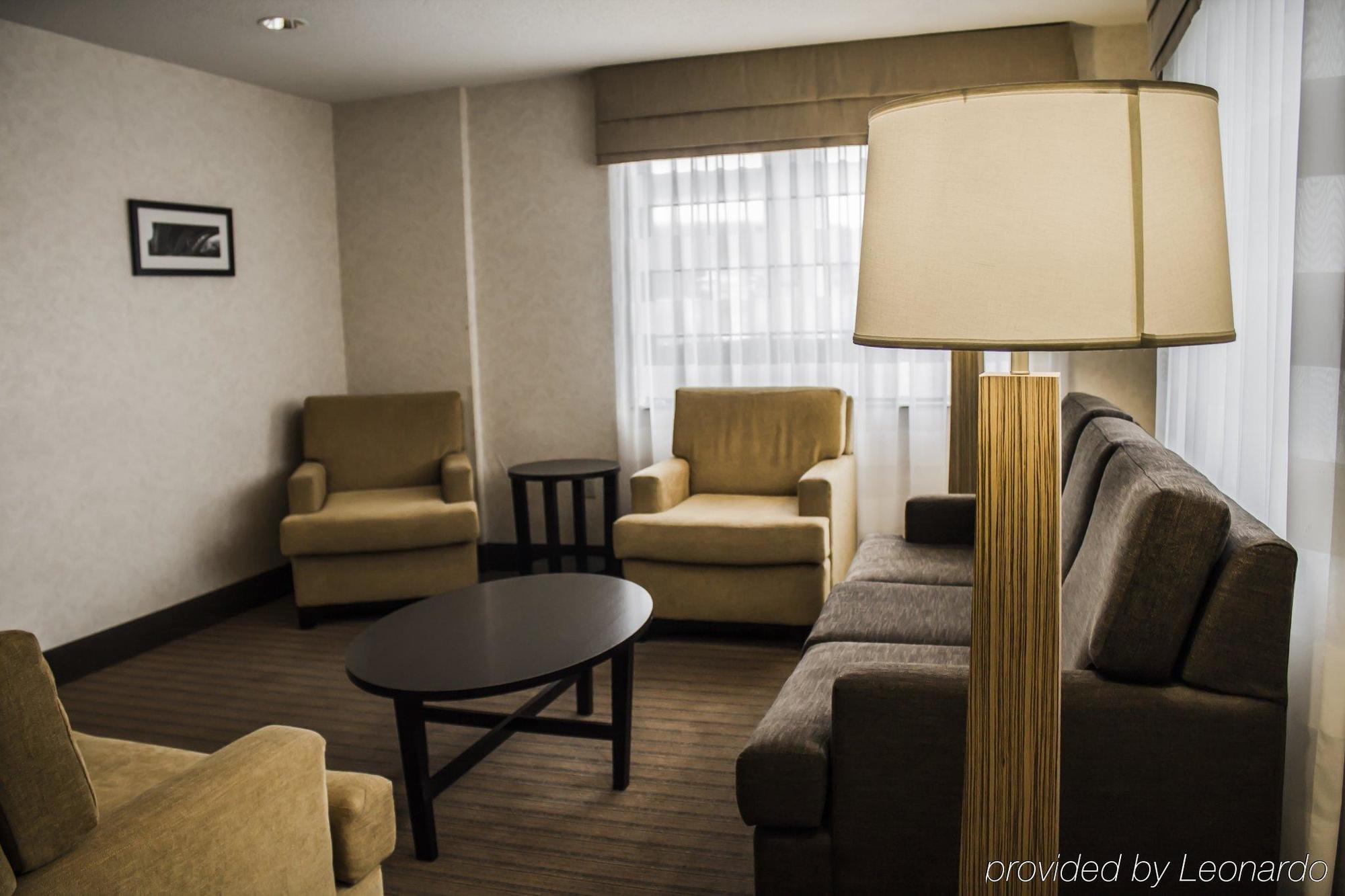 Sleep Inn Geistown Екстериор снимка
