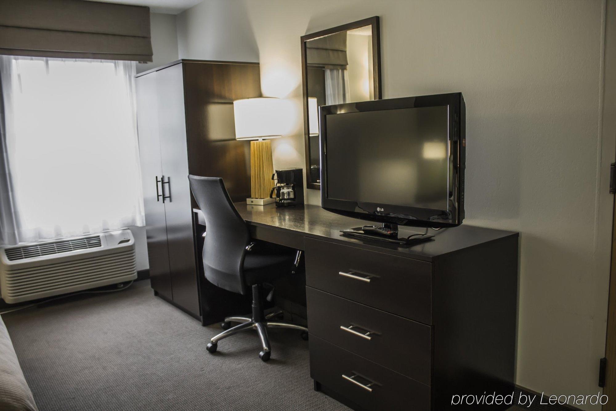 Sleep Inn Geistown Екстериор снимка